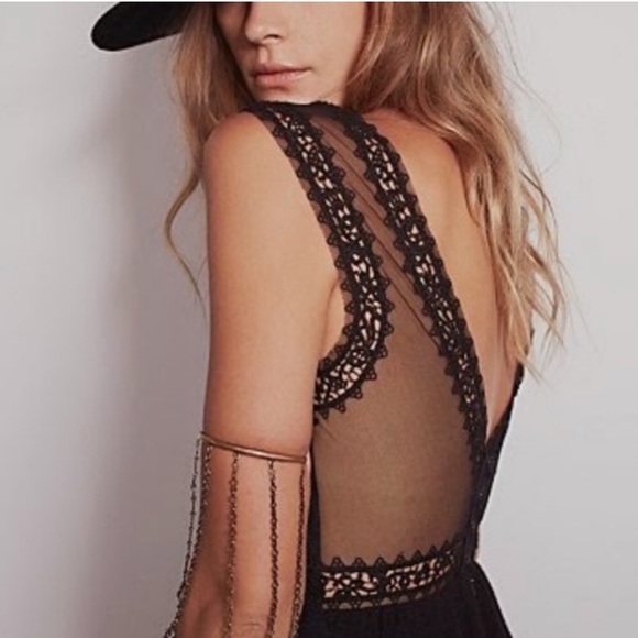 Free People Dresses & Skirts - FREE PEOPLE BLACK LACE CROCHET DRESS
